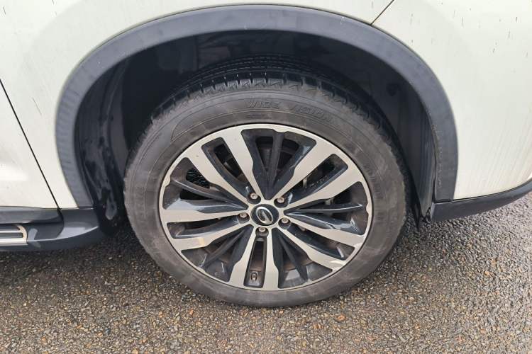 Used GAC Trumpchi GS4 2017 235T G-DCT Two-Wheel Drive Luxury Edition Right Front Wheel Hub