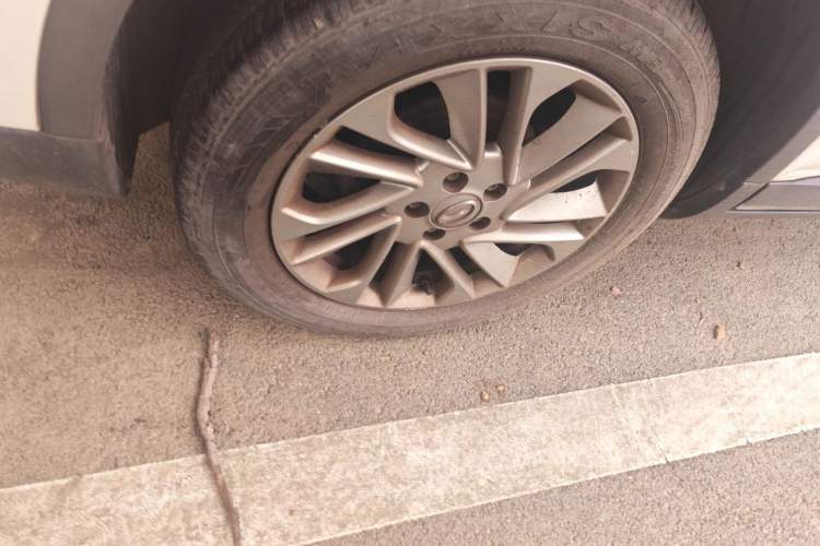 Used GAC Trumpchi GS4 2017 200T G-DCT Two-Wheel Drive Comfort Edition Right Front Wheel Hub