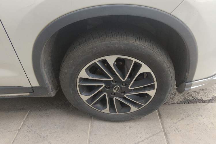 Used GAC Trumpchi GS4 2017 235T Automatic Two-Wheel Drive Elite Edition Right Front Wheel Hub