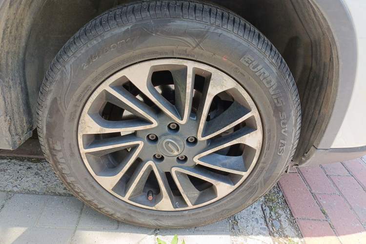 Used GAC Trumpchi GS4 2017 235T Automatic Two-Wheel Drive Elite Edition Right Front Wheel Hub