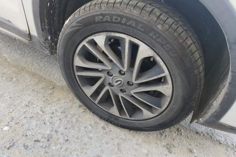 Used GAC Trumpchi GS4 2017 235T Automatic Two-Wheel Drive Elite Edition Right Front Wheel Hub