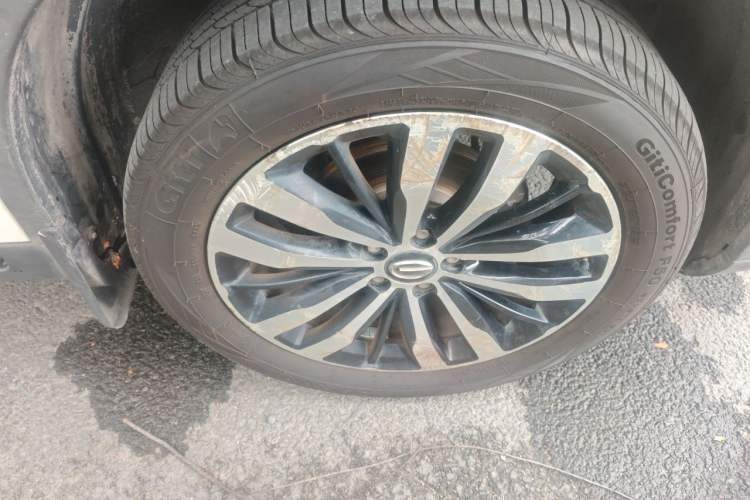 Used GAC Trumpchi GS4 2017 235T Manual Two-Wheel Drive Luxury Edition Right Front Wheel Hub