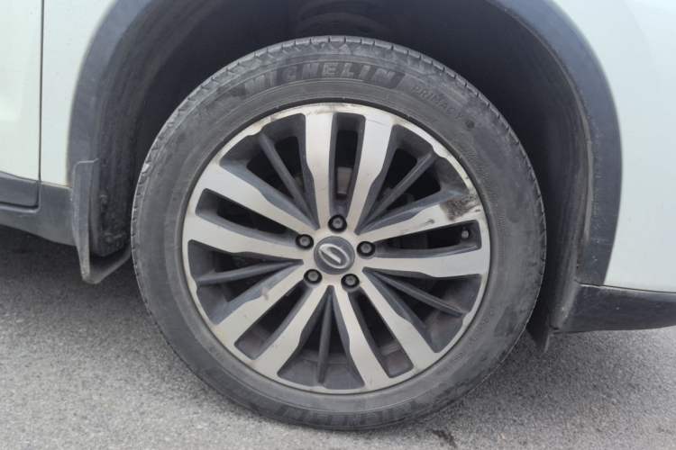 Used GAC Trumpchi GS4 2017 235T Manual Two-Wheel Drive Luxury Edition Right Front Wheel Hub
