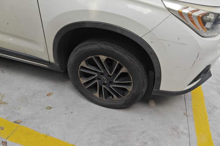 Used GAC Trumpchi GS4 2017 200T Manual Two-Wheel Drive Luxury Edition Right Front Wheel Hub