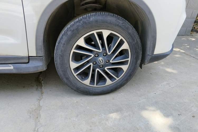 Used GAC Trumpchi GS4 2017 200T Manual Two-Wheel Drive Elite Edition Right Front Wheel Hub