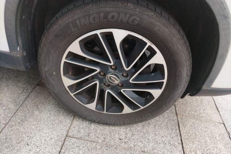 Used GAC Trumpchi GS4 2017 235T Automatic Two-Wheel Drive Elite Edition Right Front Wheel Hub