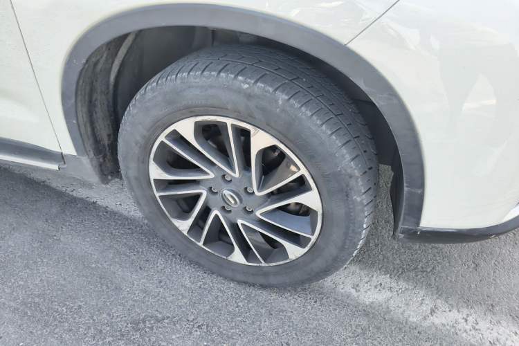 Used GAC Trumpchi GS4 2017 235T G-DCT Two-Wheel Drive Elite Edition Right Front Wheel Hub