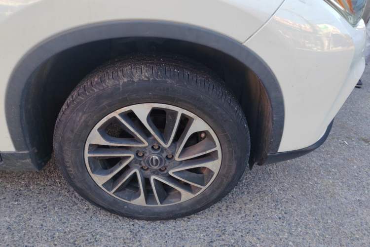 Used GAC Trumpchi GS4 2017 200T Manual Two-Wheel Drive Elite Edition Right Front Wheel Hub