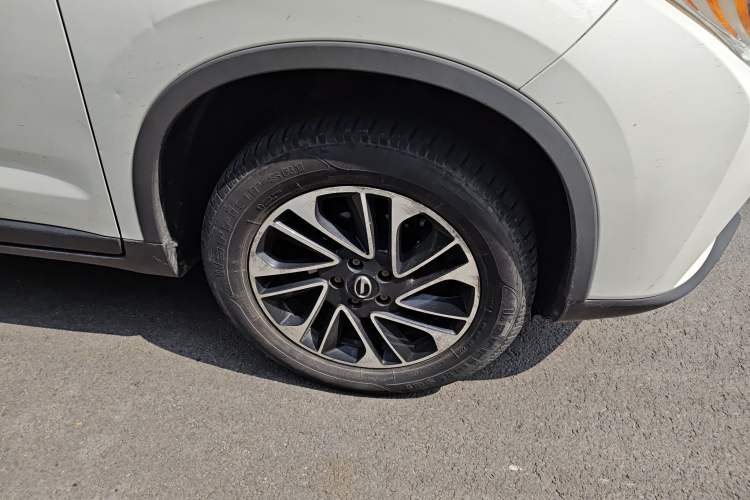 Used GAC Trumpchi GS4 2017 200T G-DCT Two-Wheel Drive Elite Edition Right Front Wheel Hub