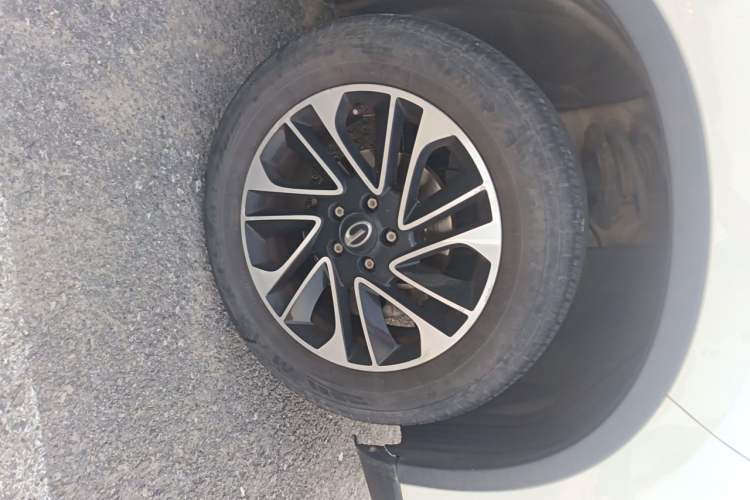 Used GAC Trumpchi GS4 2017 200T G-DCT Two-Wheel Drive Elite Edition Right Front Wheel Hub