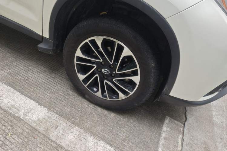 Used GAC Trumpchi GS4 2017 235T Automatic Two-Wheel Drive Elite Edition Right Front Wheel Hub