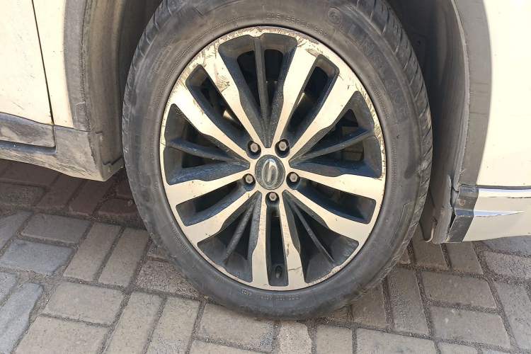 Used GAC Trumpchi GS4 2017 235T Manual Two-Wheel Drive Luxury Edition Right Front Wheel Hub
