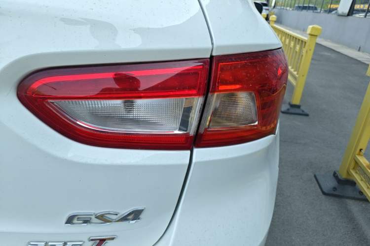 Used GAC Trumpchi GS4 2017 235T Automatic Two-Wheel Drive Elite Edition Right Rear Taillight
