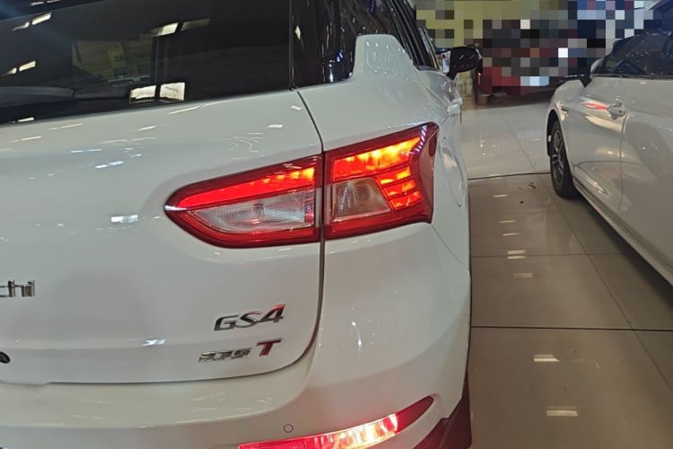 Used GAC Trumpchi GS4 2017 235T Automatic Two-Wheel Drive Elite Edition Right Rear Taillight