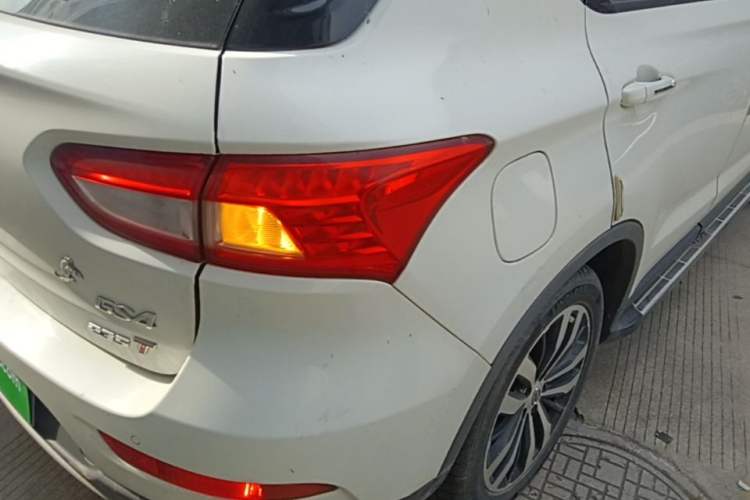 Used GAC Trumpchi GS4 2017 235T Automatic Two-Wheel Drive Luxury Smart Connectivity Version Right Rear Taillight