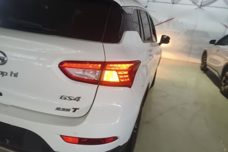 Used GAC Trumpchi GS4 2017 235T Automatic Two-Wheel Drive Elite Edition Right Rear Taillight