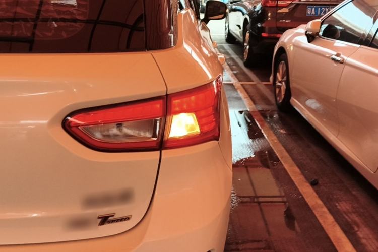 Used GAC Trumpchi GS4 2017 200T G-DCT Two-Wheel Drive Comfort Edition Right Rear Taillight