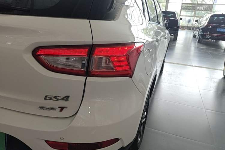 Used GAC Trumpchi GS4 2017 235T Automatic Two-Wheel Drive Elite Edition Right Rear Taillight