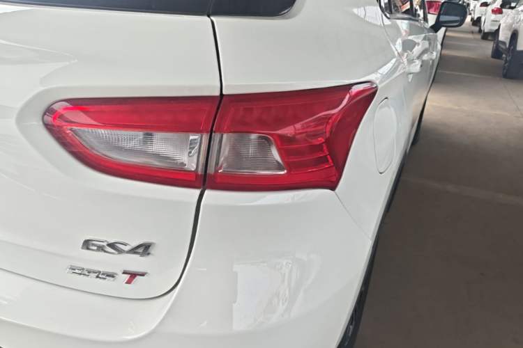 Used GAC Trumpchi GS4 2017 235T Automatic Two-Wheel Drive Elite Edition Right Rear Taillight