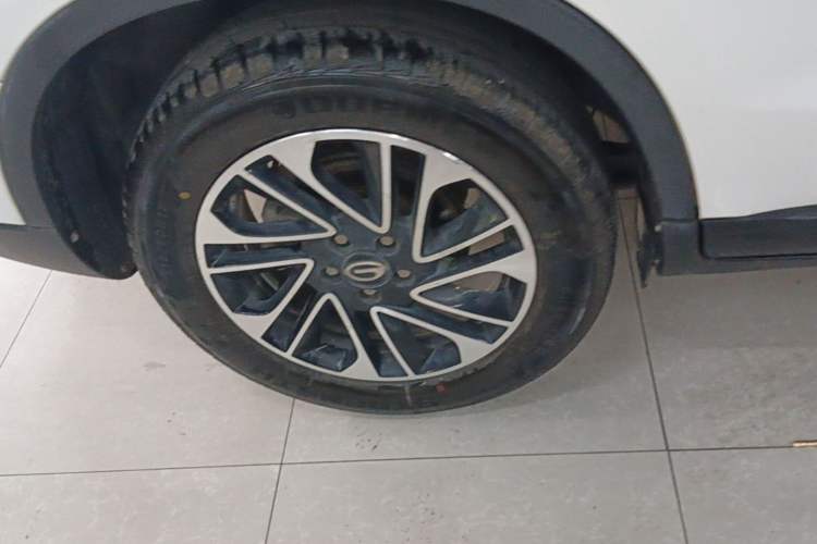 Used GAC Trumpchi GS4 2017 235T G-DCT Two-Wheel Drive Elite Edition Right Rear Wheel Hub