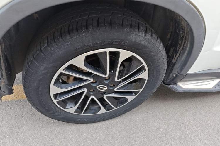 Used GAC Trumpchi GS4 2017 235T Automatic Two-Wheel Drive Elite Edition Right Rear Wheel Hub