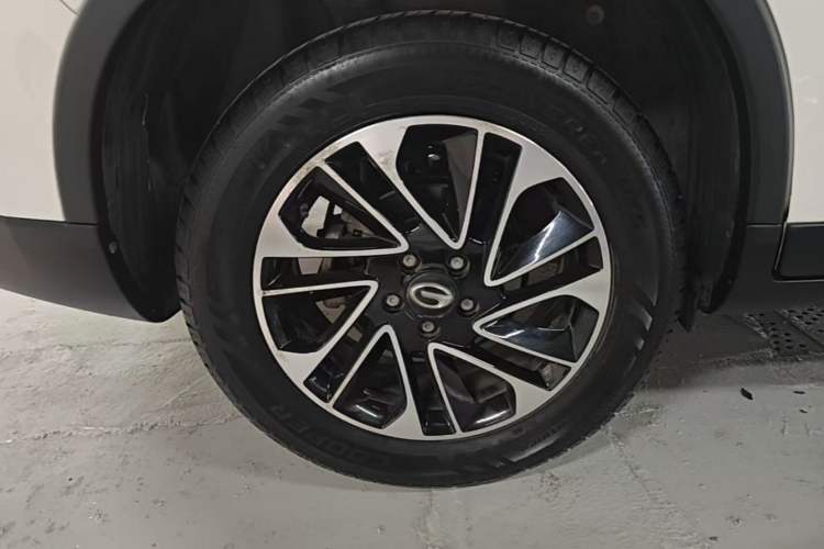 Used GAC Trumpchi GS4 2017 235T Automatic Two-Wheel Drive Elite Edition Right Rear Wheel Hub