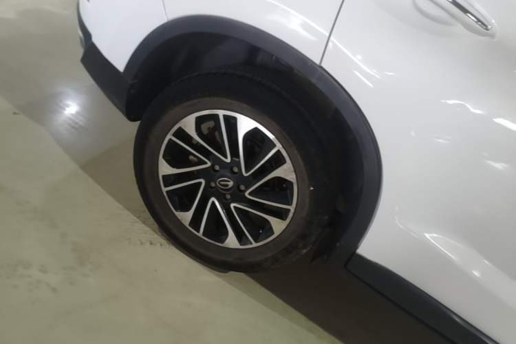 Used GAC Trumpchi GS4 2017 235T Automatic Two-Wheel Drive Elite Edition Right Rear Wheel Hub