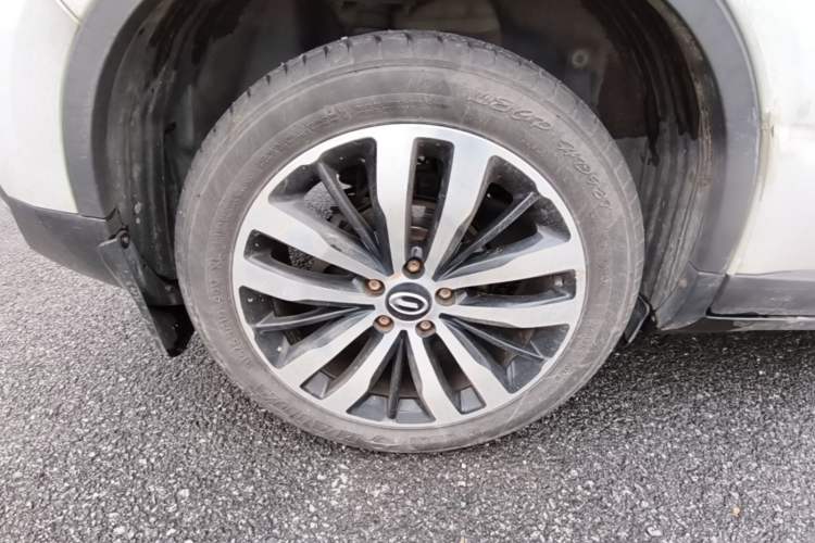Used GAC Trumpchi GS4 2017 235T Manual Two-Wheel Drive Luxury Edition Right Rear Wheel Hub