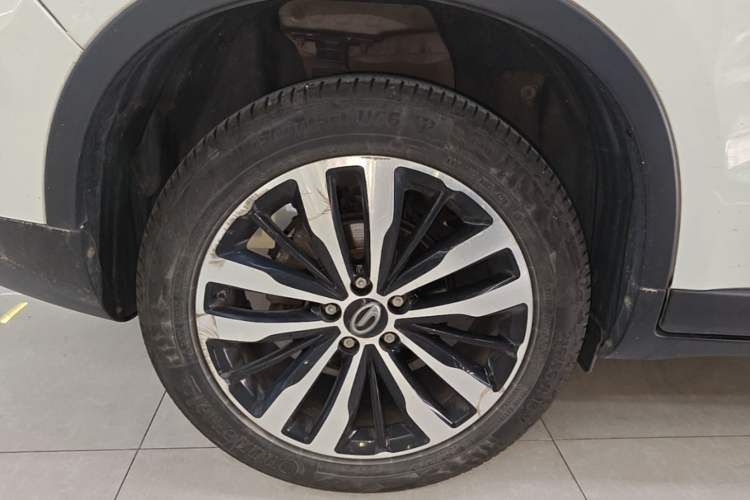 Used GAC Trumpchi GS4 2017 235T Automatic Two-Wheel Drive Luxury Smart Connectivity Version Right Rear Wheel Hub