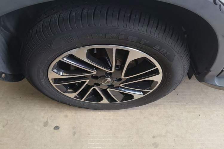 Used GAC Trumpchi GS4 2017 235T Automatic Two-Wheel Drive Elite Edition Right Rear Wheel Hub