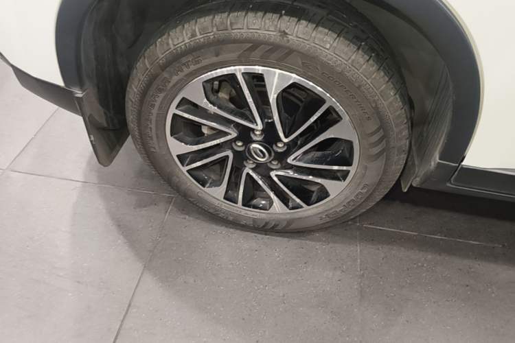 Used GAC Trumpchi GS4 2017 235T Automatic Two-Wheel Drive Elite Edition Right Rear Wheel Hub