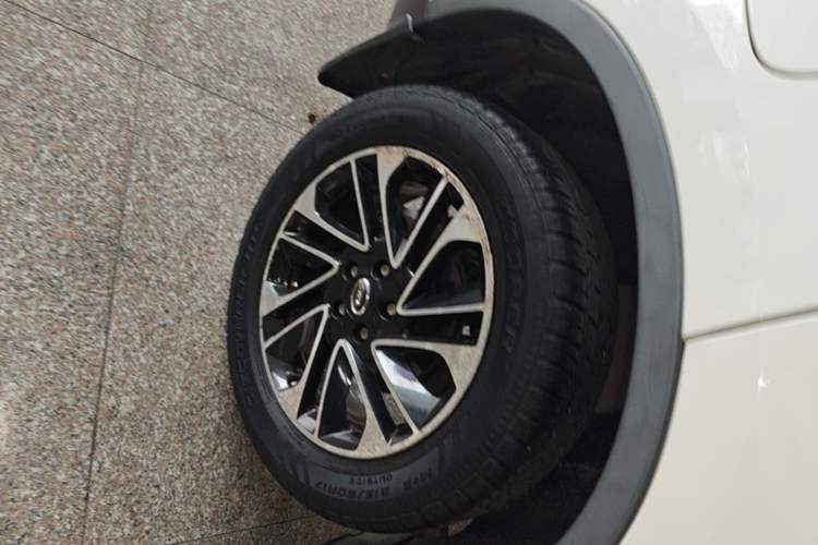 Used GAC Trumpchi GS4 2017 235T G-DCT Two-Wheel Drive Elite Edition Right Rear Wheel Hub