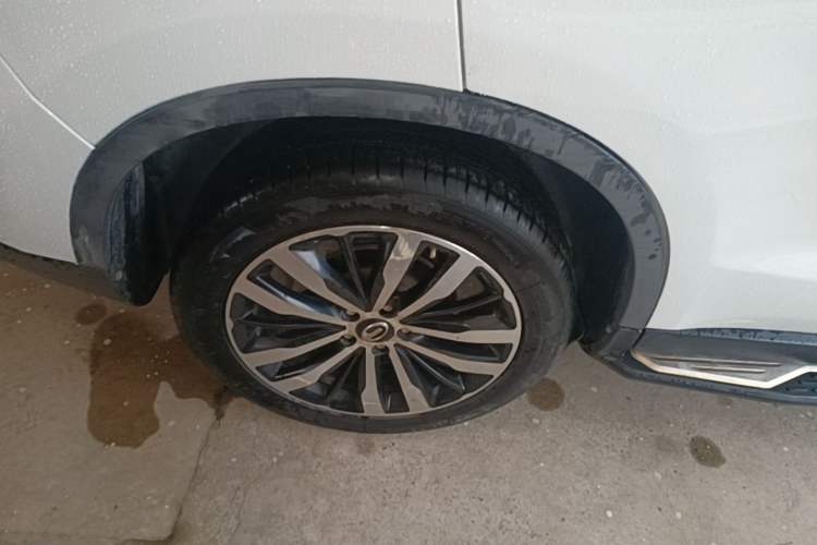 Used GAC Trumpchi GS4 2017 235T Automatic Two-Wheel Drive Luxury Smart Connectivity Version Right Rear Wheel Hub