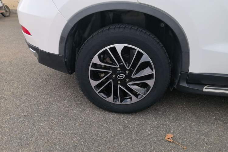 Used GAC Trumpchi GS4 2017 235T Automatic Two-Wheel Drive Elite Edition Right Rear Wheel Hub