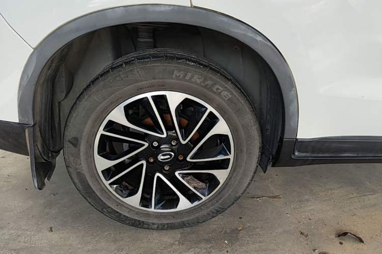 Used GAC Trumpchi GS4 2017 200T G-DCT Two-Wheel Drive Elite Edition Right Rear Wheel Hub