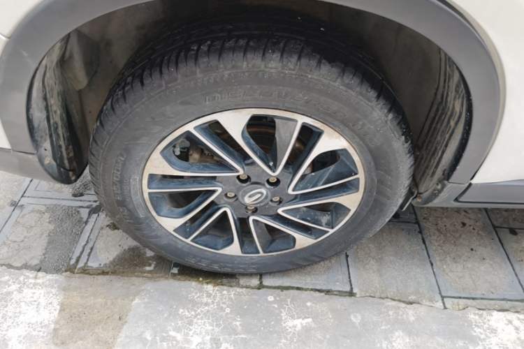 Used GAC Trumpchi GS4 2017 235T Automatic Two-Wheel Drive Elite Edition Right Rear Wheel Hub