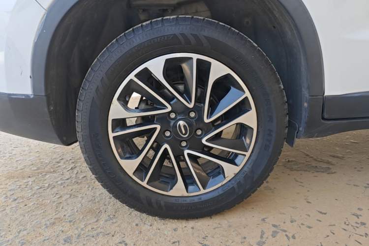 Used GAC Trumpchi GS4 2017 235T Automatic Two-Wheel Drive Elite Edition Right Rear Wheel Hub