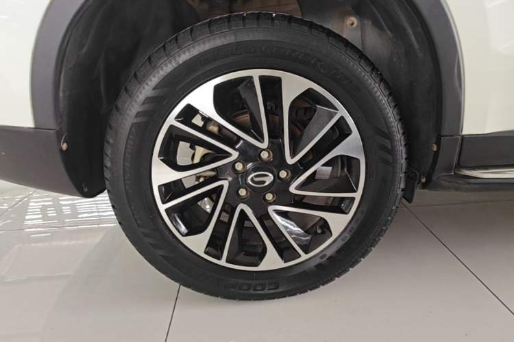 Used GAC Trumpchi GS4 2017 235T Automatic Two-Wheel Drive Elite Edition Right Rear Wheel Hub