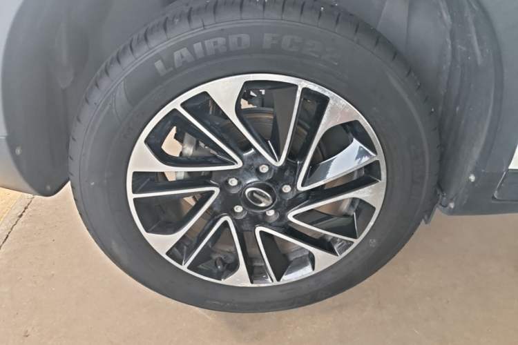 Used GAC Trumpchi GS4 2017 235T Automatic Two-Wheel Drive Elite Edition Right Rear Wheel Hub