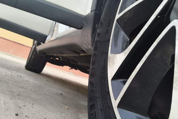 Used GAC Trumpchi GS4 2017 235T Automatic Two-Wheel Drive Elite Edition Right Side Sill
