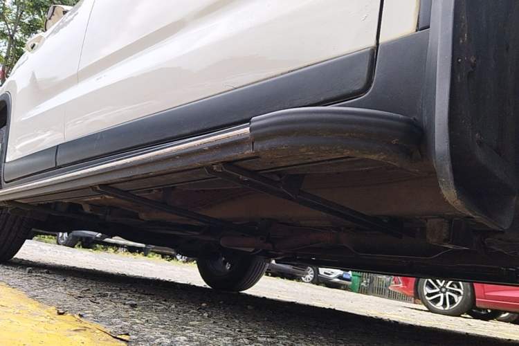 Used GAC Trumpchi GS4 2017 200T G-DCT Two-Wheel Drive Elite Edition Right Side Sill
