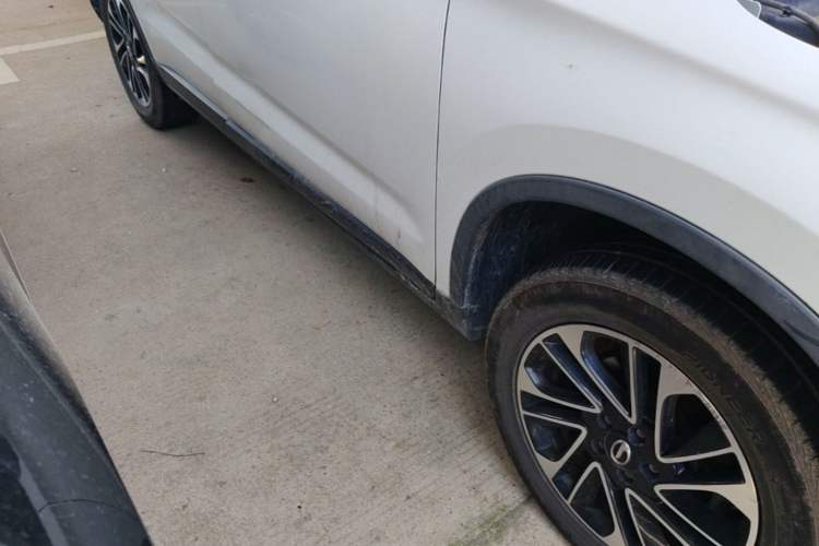 Used GAC Trumpchi GS4 2017 235T Automatic Two-Wheel Drive Elite Edition Right Side Sill