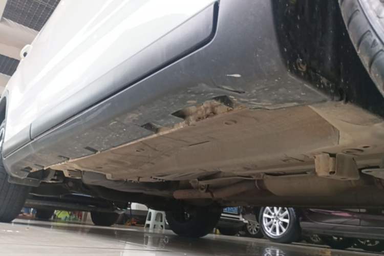 Used GAC Trumpchi GS4 2017 235T Automatic Two-Wheel Drive Luxury Smart Connectivity Version Right Side Sill
