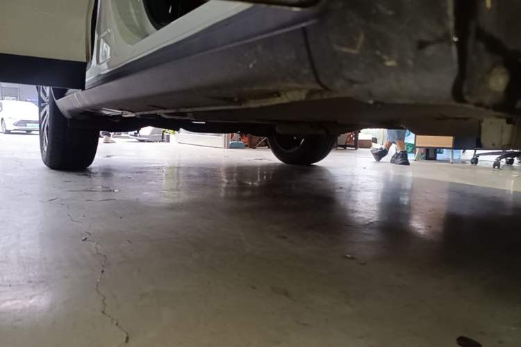 Used GAC Trumpchi GS4 2017 235T Automatic Two-Wheel Drive Luxury Smart Connectivity Version Right Side Sill