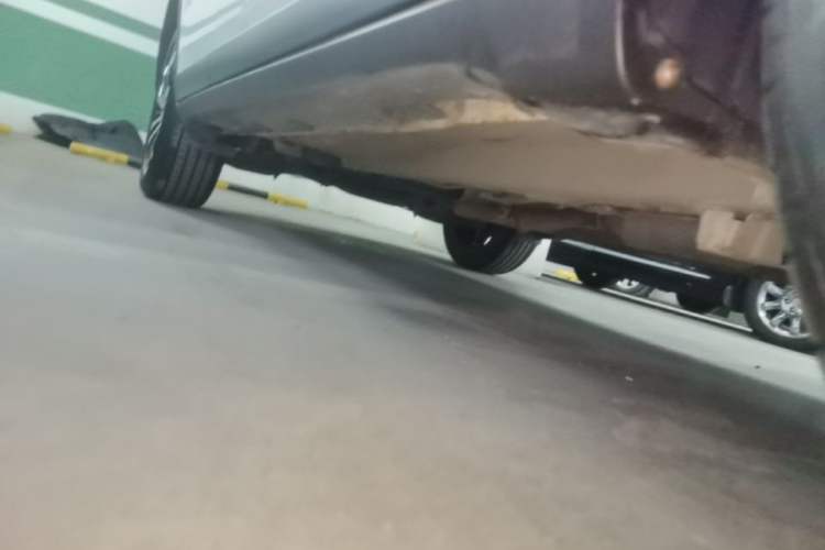 Used GAC Trumpchi GS4 2017 235T Automatic Two-Wheel Drive Luxury Smart Connectivity Version Right Side Sill