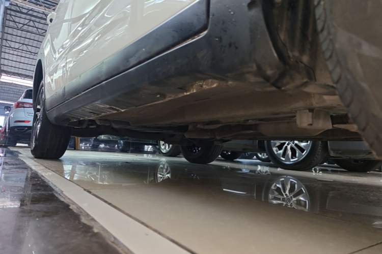 Used GAC Trumpchi GS4 2017 235T Automatic Two-Wheel Drive Elite Edition Right Side Sill