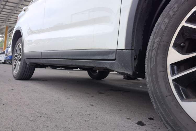 Used GAC Trumpchi GS4 2017 200T Manual Two-Wheel Drive Elite Edition Right Side Sill