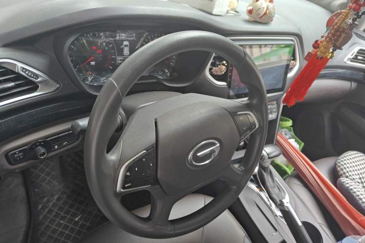 Used GAC Trumpchi GS4 2017 200T G-DCT Two-Wheel Drive Elite Edition Steering Wheel