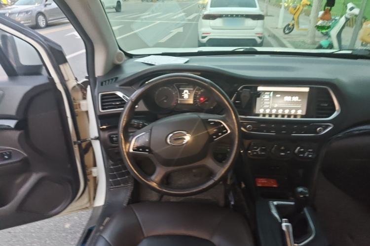 Used GAC Trumpchi GS4 2017 235T Manual Two-Wheel Drive Luxury Edition Steering Wheel