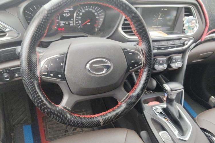 Used GAC Trumpchi GS4 2017 235T Automatic Two-Wheel Drive Luxury Smart Connectivity Version Steering Wheel